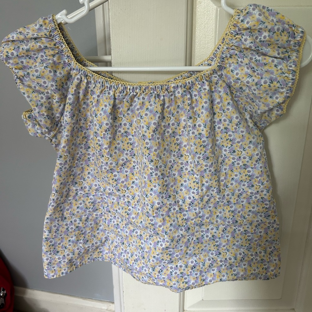Old Navy Women’s size Small Floral Blouse